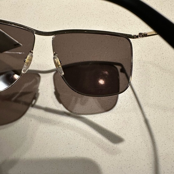 Gucci GG0821S Sunglasses - Picture 3 of 6